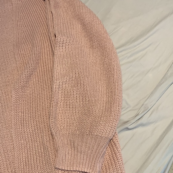 Super cozy oversized pink knit sweater - Picture 2 of 3